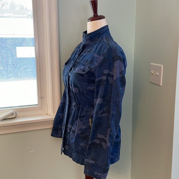 GAP Blue Camo Utility Jacket - Women’s Size S - Picture 3 of 15